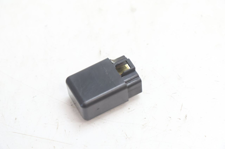 photo de ELEKTRISCH RELAIS SUZUKI SV S 650 (2003 - 2009) - Detail van het onderdeel
