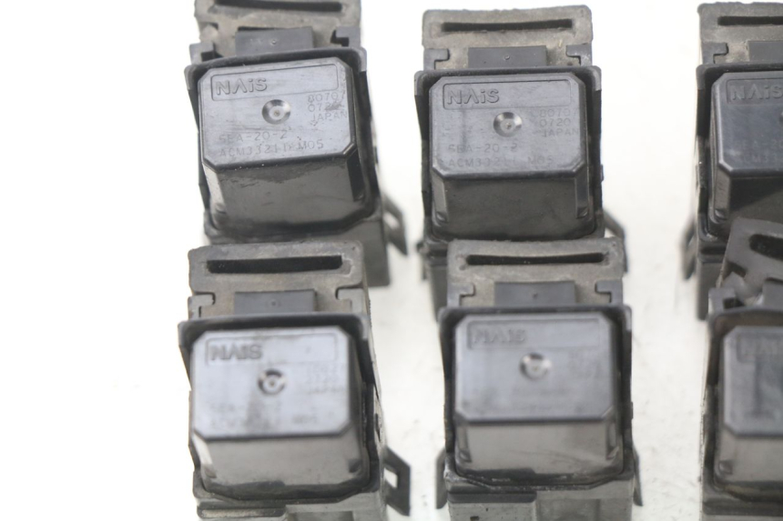 photo de ELEKTRISCH RELAIS YAMAHA TDM ABS 900 (2002 - 2014) - Bevestigingspunten