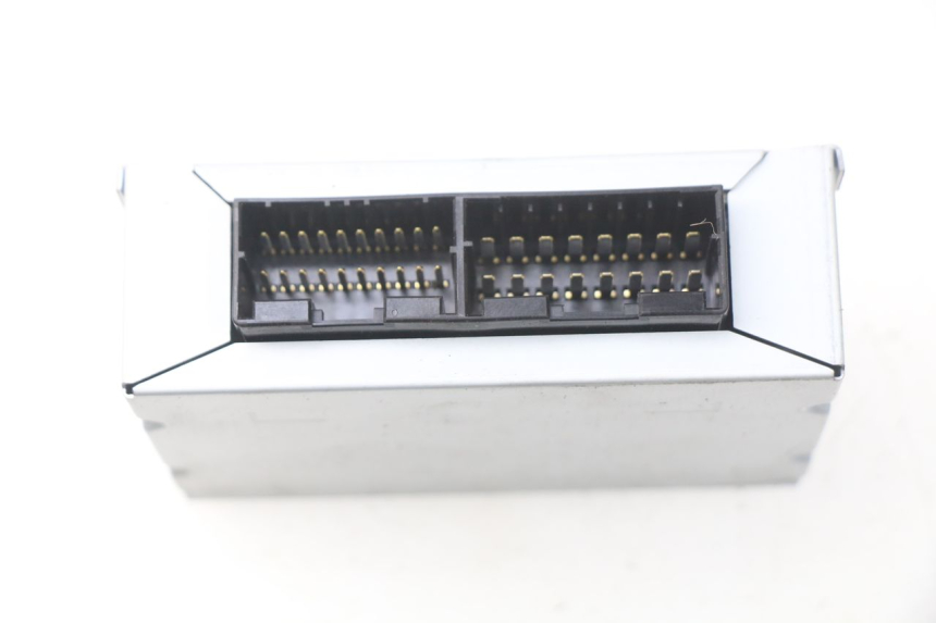 photo de ELEKTRISCH RELAIS YAMAHA TDM ABS 900 (2002 - 2014) - Zoom op gebruiksstaat