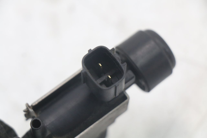 photo de ELEKTRISCH RELAIS YAMAHA TDM ABS 900 (2002 - 2014) - Zoom op gebruiksstaat