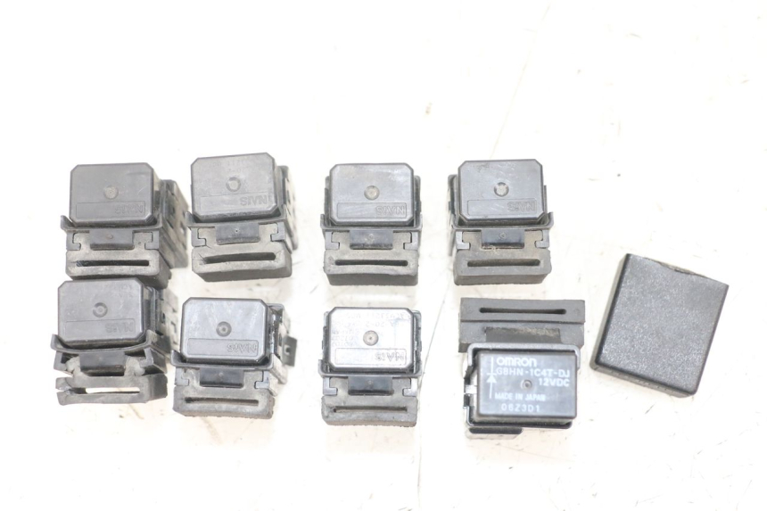 photo de ELEKTRISCH RELAIS YAMAHA TDM ABS 900 (2002 - 2014) - Overzicht