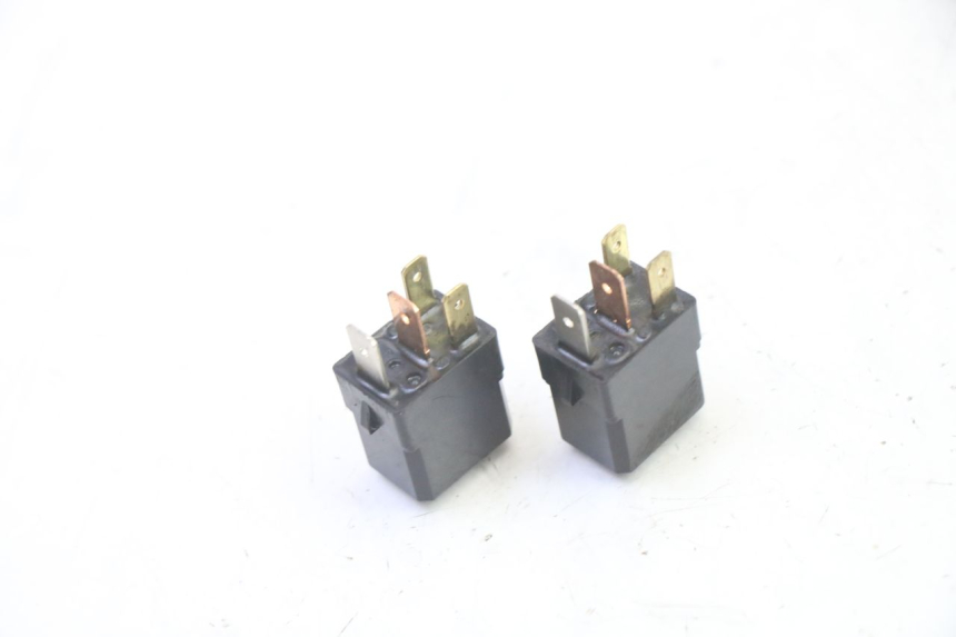 photo de ELEKTRISCH RELAIS YAMAHA TDM ABS 900 (2002 - 2014) - Detail van het onderdeel