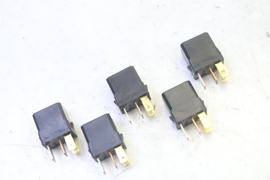photo de ELEKTRISCH RELAIS YAMAHA TDM ABS 900 (2002 - 2014) - Hoofdaanzicht