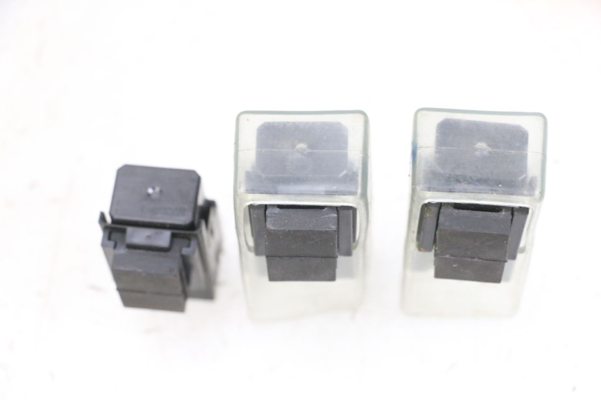 photo de ELEKTRISCH RELAIS YAMAHA TRICITY 300 (2020 - 2024) - Detail van het onderdeel