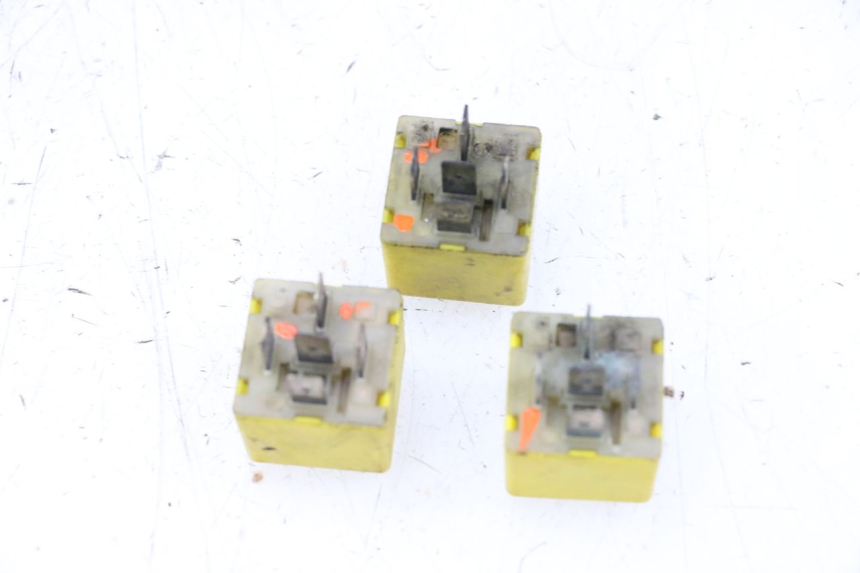 photo de ELEKTRISCH RELAIS PIAGGIO VESPA GTS SUPER IE 125 (2009 - 2016) - Detail van het onderdeel