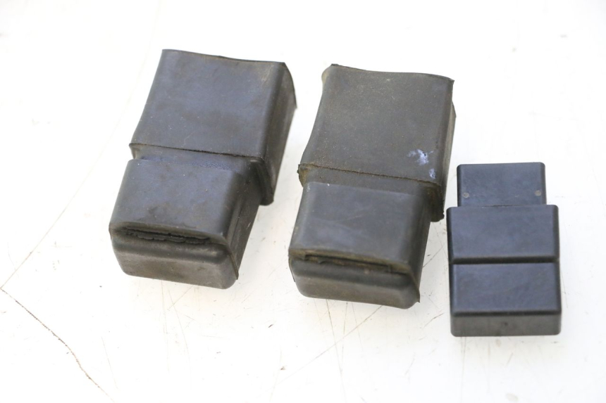 photo de ELEKTRISCH RELAIS HONDA VFR FI RC46 800 (1998 - 2001) - Detail van het onderdeel