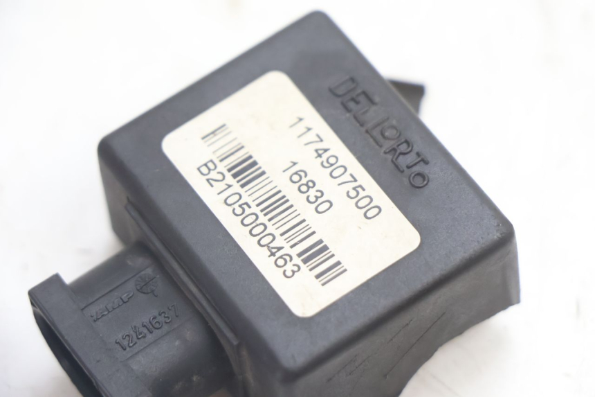 photo de ELEKTRISCH RELAIS PEUGEOT VIVACITY 50 (2004 - 2009) - Detail van het onderdeel