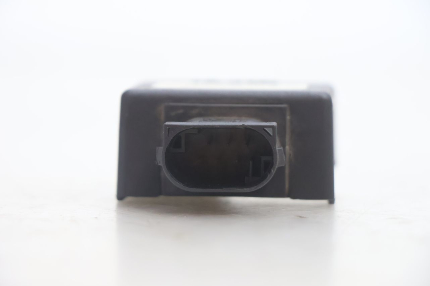 photo de ELEKTRISCH RELAIS PEUGEOT VIVACITY 50 (2004 - 2009) - Bevestigingspunten
