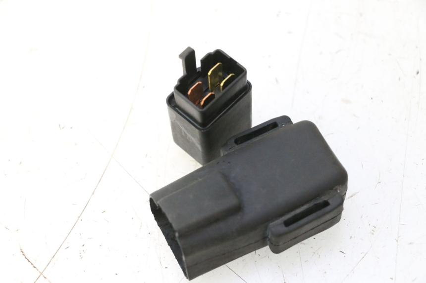 photo de ELEKTRISCH RELAIS DAELIM VJ ROADWIN 125 (2004 - 2007) - Detail van het onderdeel