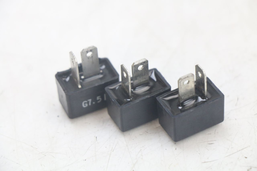 photo de ELEKTRISCH RELAIS YAMAHA XMAX X-MAX ABS 125 (2017 - 2020) - Zoom op gebruiksstaat