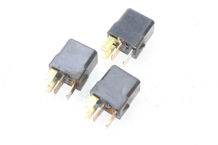 photo de ELEKTRISCH RELAIS YAMAHA XMAX X-MAX 125 (2006 - 2009) - Hoofdaanzicht