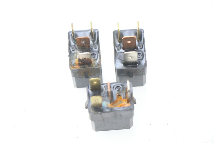 photo de ELEKTRISCH RELAIS YAMAHA XMAX X-MAX 125 (2006 - 2009) - Zoom op gebruiksstaat