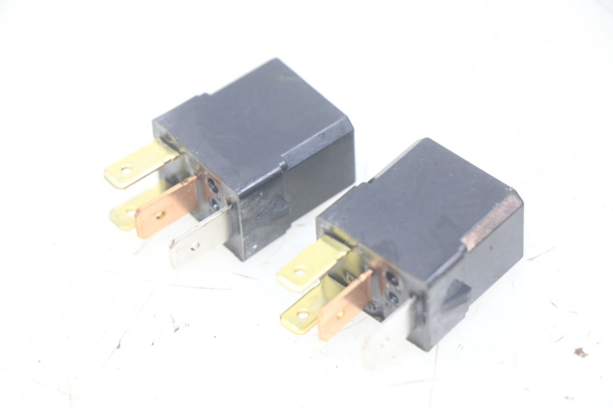 photo de ELEKTRISCH RELAIS YAMAHA X-MAX XMAX 125 (2010 - 2013) - Hoofdaanzicht