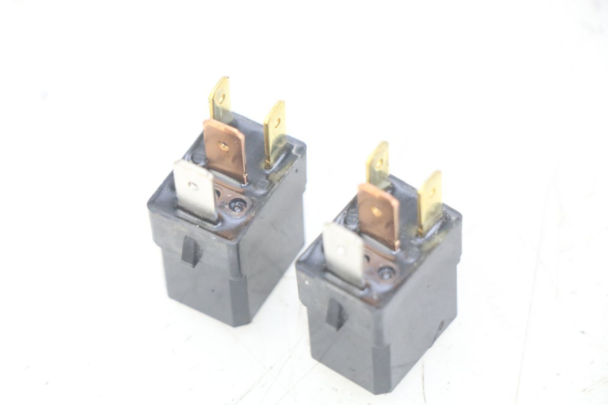 photo de ELEKTRISCH RELAIS YAMAHA X-MAX XMAX 125 (2010 - 2013) - Zoom op gebruiksstaat