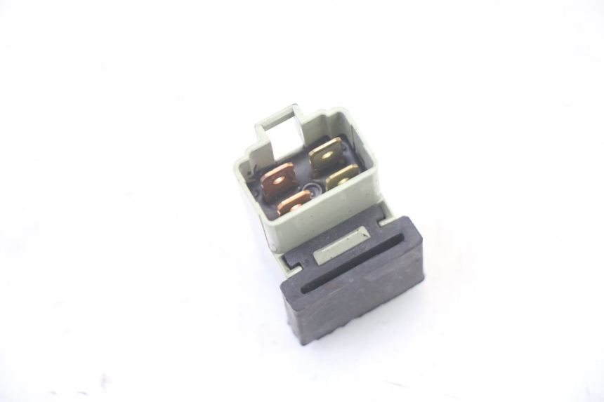 photo de ELEKTRISCH RELAIS YAMAHA X-MAX XMAX 125 (2010 - 2013) - Zoom op gebruiksstaat