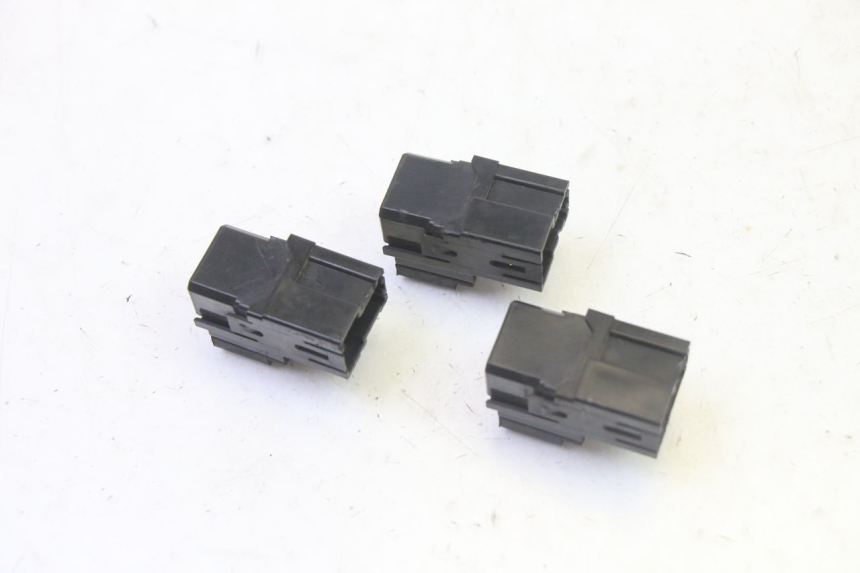 photo de ELEKTRISCH RELAIS YAMAHA X-MAX XMAX 125 (2010 - 2013) - Zoom op gebruiksstaat