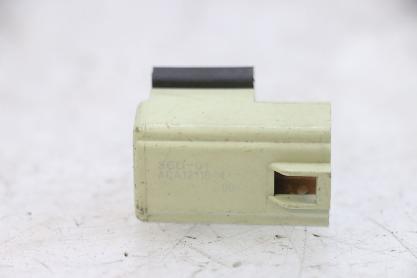 photo de ELEKTRISCH RELAIS YAMAHA X-MAX XMAX 125 (2010 - 2013) - Detail van het onderdeel