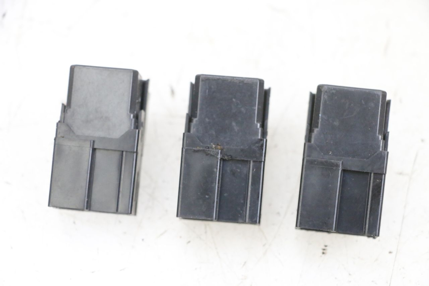 photo de ELEKTRISCH RELAIS YAMAHA XMAX X-MAX 125 (2006 - 2009) - Hoofdaanzicht