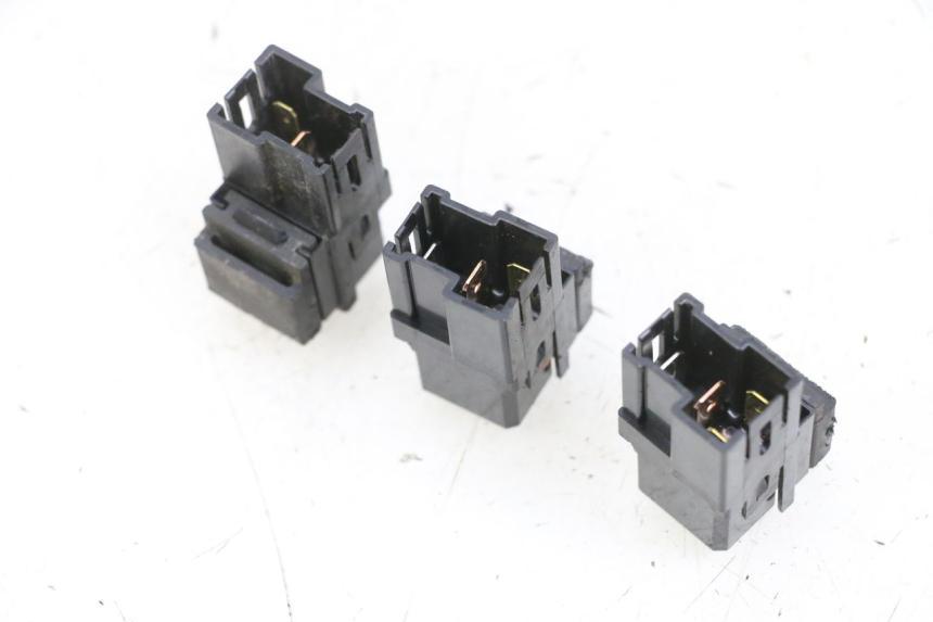 photo de ELEKTRISCH RELAIS YAMAHA XMAX X-MAX 125 (2006 - 2009) - Detail van het onderdeel