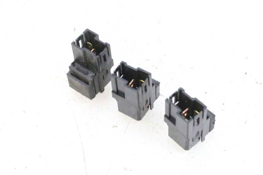 photo de ELEKTRISCH RELAIS YAMAHA XMAX X-MAX 125 (2006 - 2009) - Zoom op gebruiksstaat