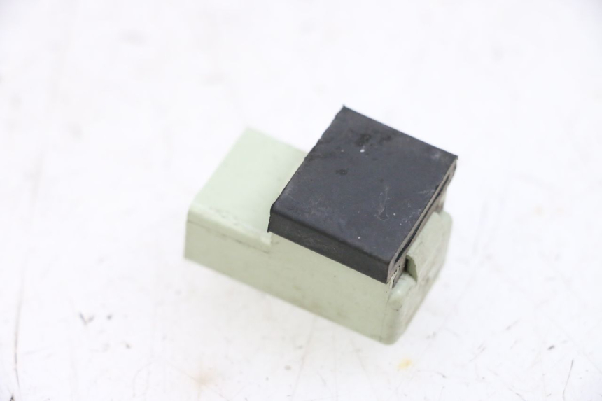 photo de ELEKTRISCH RELAIS YAMAHA X-MAX XMAX 125 (2010 - 2013) - Zoom op gebruiksstaat