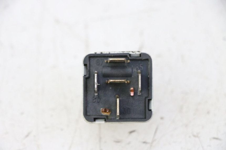 photo de ELEKTRISCH RELAIS PIAGGIO X9 EVOLUTION 125 (2003 - 2007) - Detail van het onderdeel