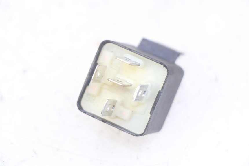 photo de ELEKTRISCH RELAIS PIAGGIO XEVO - X EVO 125 (2007 - 2017) - Zoom op gebruiksstaat