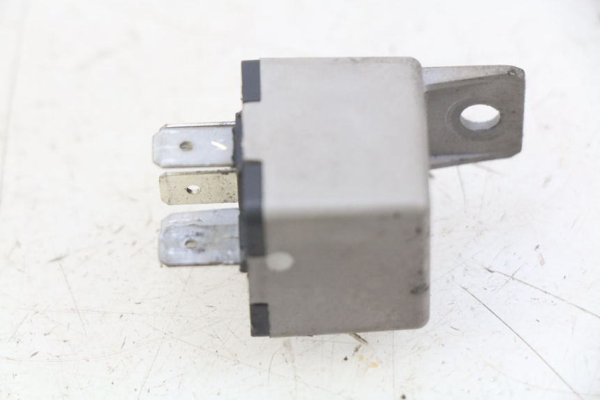 photo de ELEKTRISCH RELAIS PIAGGIO XEVO - X EVO 125 (2007 - 2017) - Zoom op gebruiksstaat