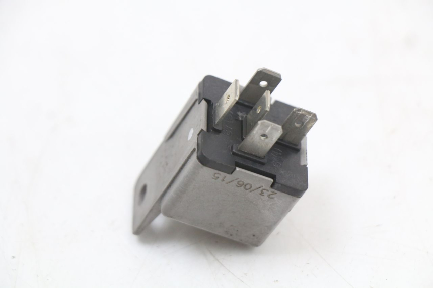 photo de ELEKTRISCH RELAIS PIAGGIO XEVO - X EVO 125 (2007 - 2017) - Zoom op gebruiksstaat