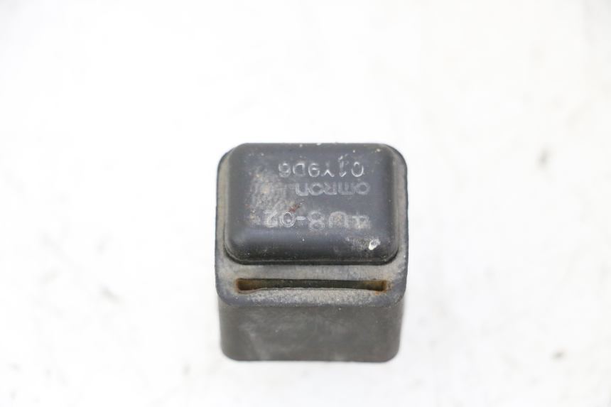 photo de ELEKTRISCH RELAIS YAMAHA XJN DIVERSION 600 (2000 - 2003) - Detail van het onderdeel