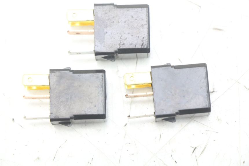 photo de ELEKTRISCH RELAIS YAMAHA XP T-MAX TMAX 500 (2004 - 2007) - Hoofdaanzicht