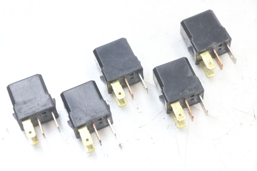 photo de ELEKTRISCH RELAIS YAMAHA FJR ABS 1300 (2006 - 2012) - Hoofdaanzicht