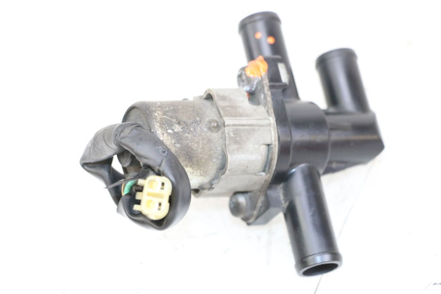 photo de ELEKTRISCH RELAIS YAMAHA FZ1 FAZER 1000 (2007 - 2009) - Zoom op gebruiksstaat