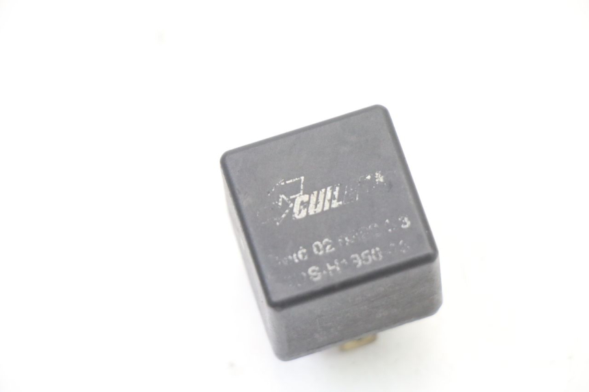 photo de ELEKTRISCH RELAIS YAMAHA TZR 50 (2008 - 2016) - Detail van het onderdeel