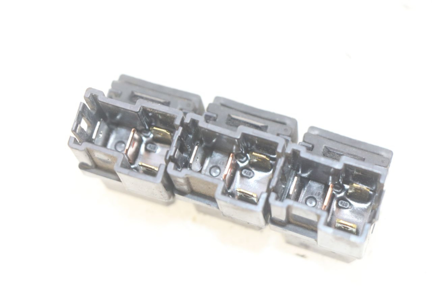 photo de ELEKTRISCH RELAIS YAMAHA YP MAJESTY 400 (2004 - 2008) - Andere kijkhoek