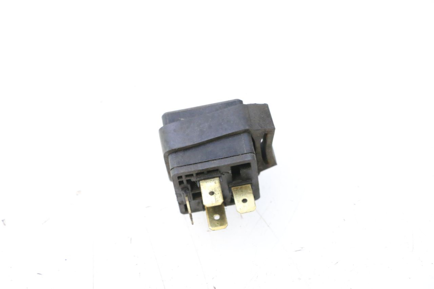 photo de ELEKTRISCH RELAIS YAMAHA YP MAJESTY 125 (1998 - 2001) - Detail van het onderdeel