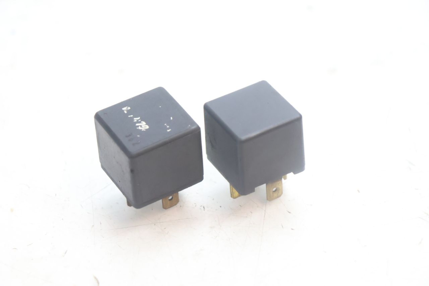 photo de ELEKTRISCH RELAIS YAMAHA YP MAJESTY 125 (2007 - 2010) - Hoofdaanzicht