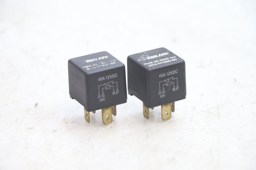 photo de ELEKTRISCH RELAIS YAMAHA YP MAJESTY 125 (2002 - 2006) - Hoofdaanzicht