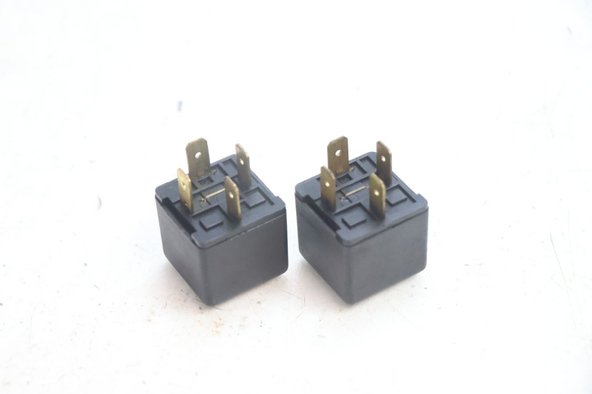 photo de ELEKTRISCH RELAIS YAMAHA YP MAJESTY 125 (2002 - 2006) - Andere kijkhoek