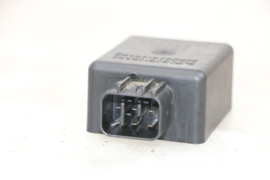 photo de ELEKTRISCH RELAIS KAWASAKI ZR 7 750 (1999 - 2004) - Detail van het onderdeel