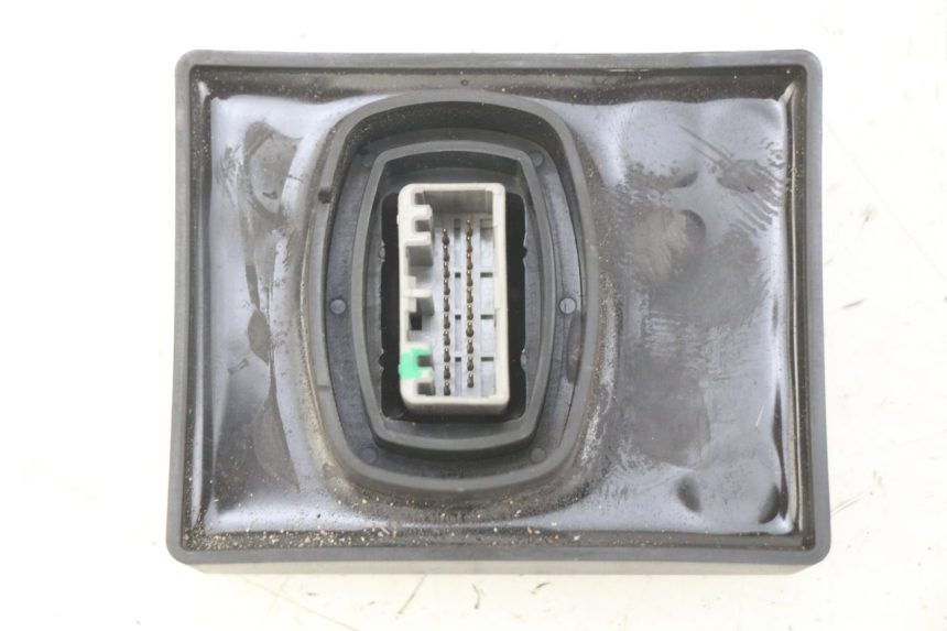 photo de KOPLAMPRELAIS HONDA FORZA 125 (2015 - 2016) - Andere kijkhoek