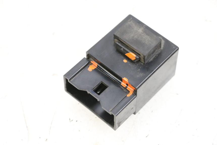 photo de BRANDSTOFPOMPRELAIS YAMAHA FJR ABS 1300 (2006 - 2012) - Detail van het onderdeel