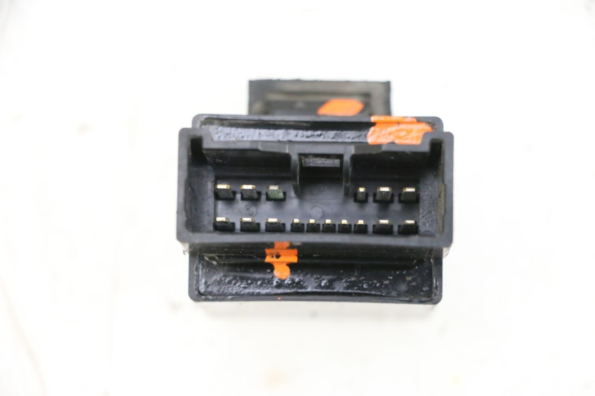 photo de BRANDSTOFPOMPRELAIS YAMAHA FJR ABS 1300 (2006 - 2012) - Zoom op gebruiksstaat