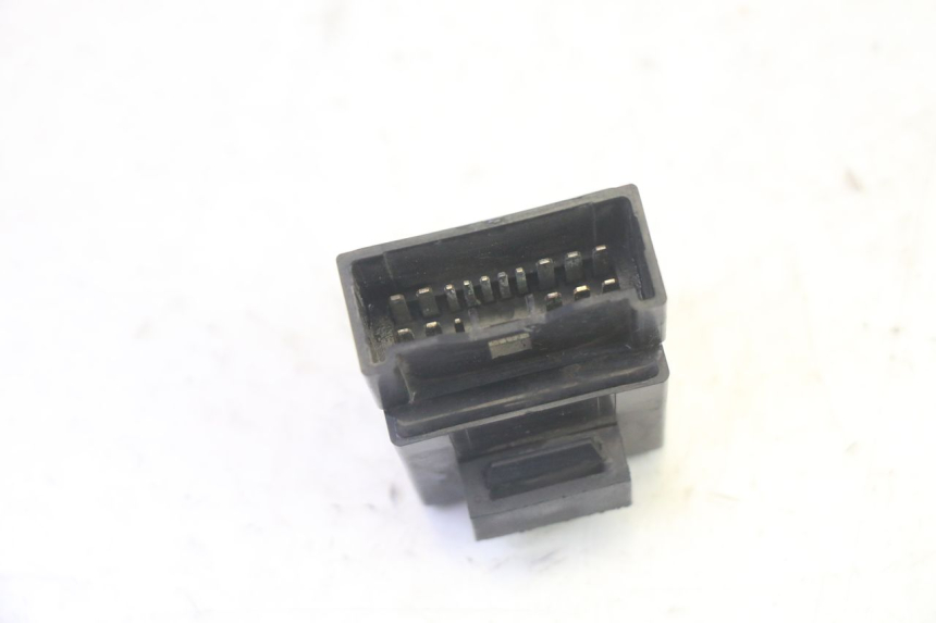 photo de BRANDSTOFPOMPRELAIS YAMAHA TDM ABS 900 (2002 - 2014) - Andere kijkhoek