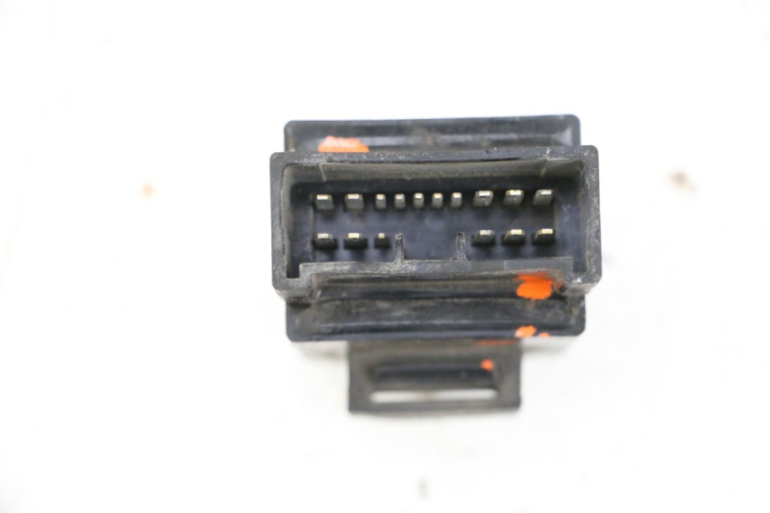 photo de BRANDSTOFPOMPRELAIS YAMAHA TDM ABS 900 (2002 - 2014) - Andere kijkhoek