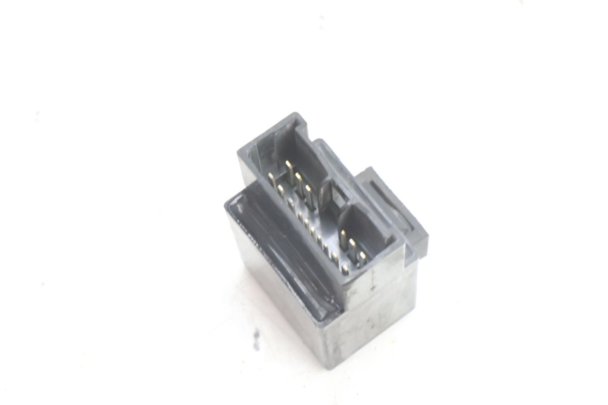 photo de BRANDSTOFPOMPRELAIS YAMAHA TDM ABS 900 (2002 - 2014) - Andere kijkhoek