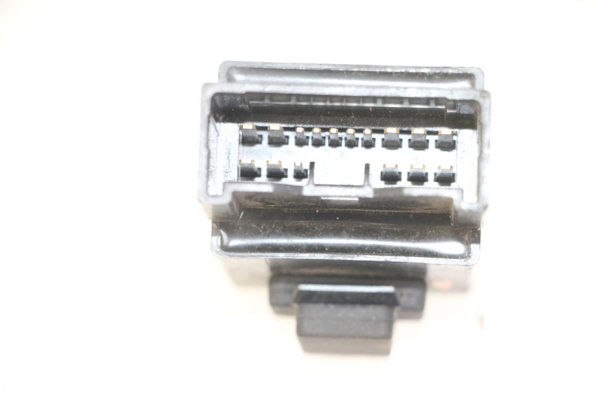 photo de BRANDSTOFPOMPRELAIS YAMAHA XJ6 ABS 600 (2008 - 2016) - Detail van het onderdeel