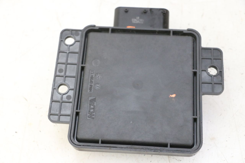 photo de ROLL LOCK RELAIS PIAGGIO MP3 HPE 310 (2024 - 2025) - Zoom op gebruiksstaat