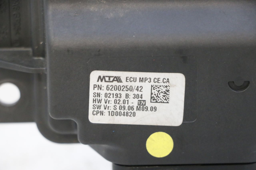 photo de ROLL LOCK RELAIS PIAGGIO MP3 HPE 310 (2024 - 2025) - Overzicht