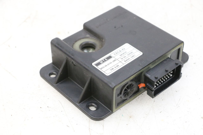 photo de ROLL LOCK RELAIS PIAGGIO MP3 HPE 300 (2019 - 2026) - Zoom op gebruiksstaat